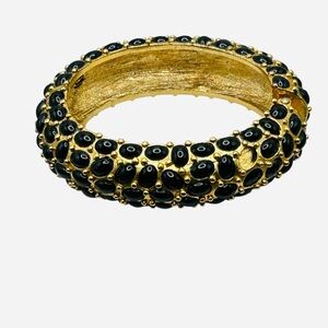 Stunning KJL ( Kenneth J Lane) Black Lucite Cobblestone Hinged Bracelet